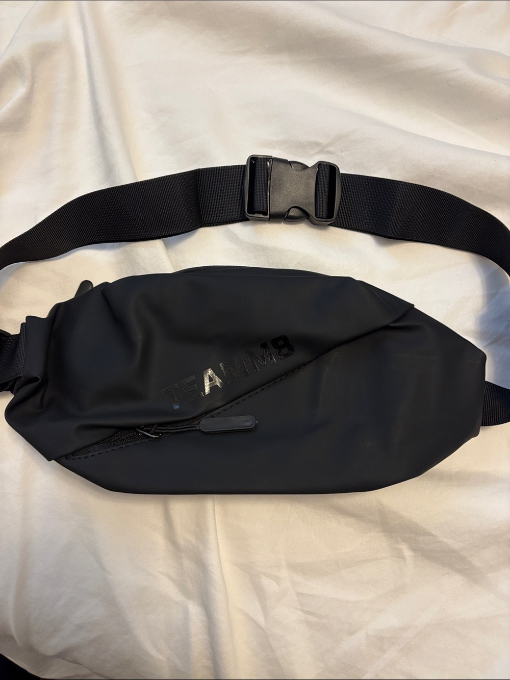 Black Men's Belt Bag with Zip Pocket